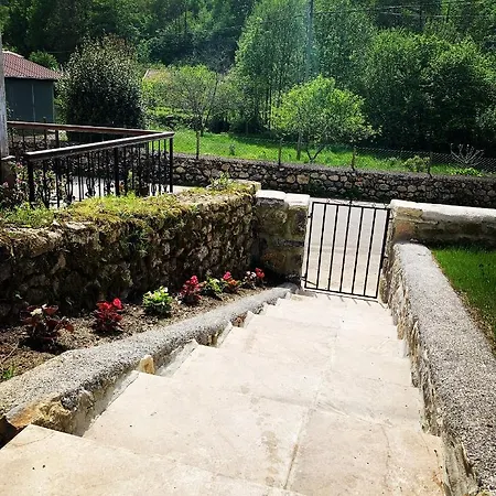 Impeccable 3-Bed House In Cangas De Onis Ferienhaus *